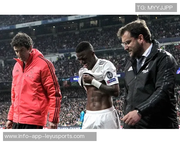 维尼修斯新恋情曝光引争议女友坦言只是玩玩而已引发热议