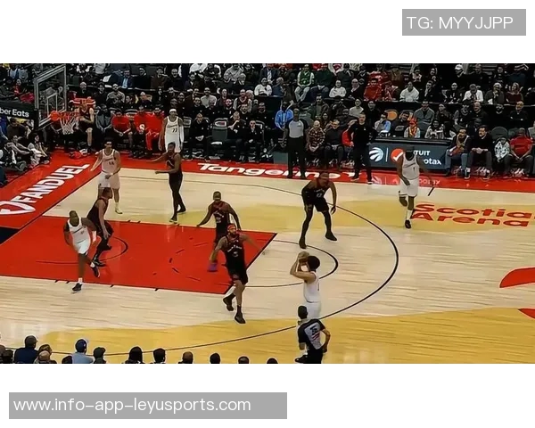 菜鸟球员科比桑德斯表现亮眼奎因和特雷约翰逊助力球队胜利